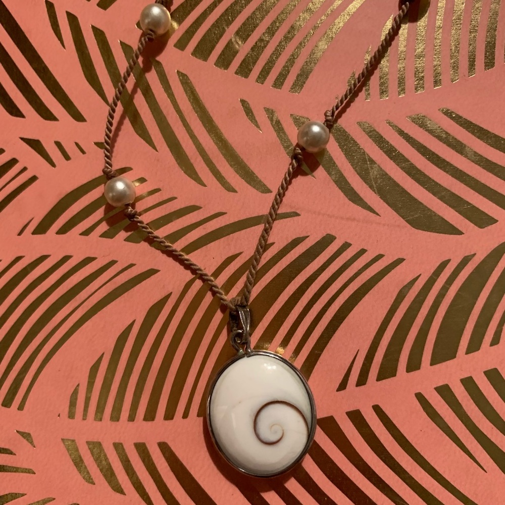 Shell necklace - Picture 2 of 2